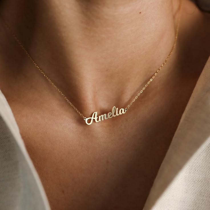 CUSTOM NAME NECKLACE