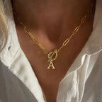 The Róis, Initial Halskæde